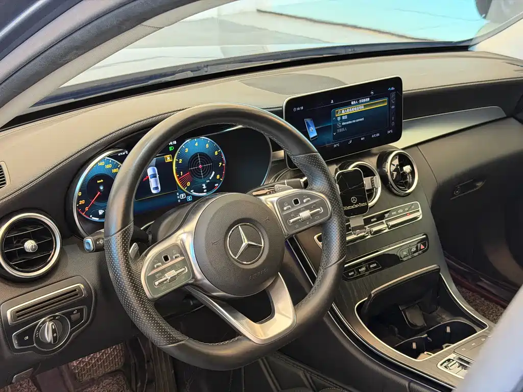 Mercedes-Benz C-Class — миниатюра 11