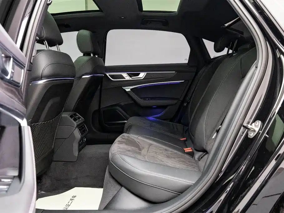 Audi A6L 2023 55 TFSI quattro Premium