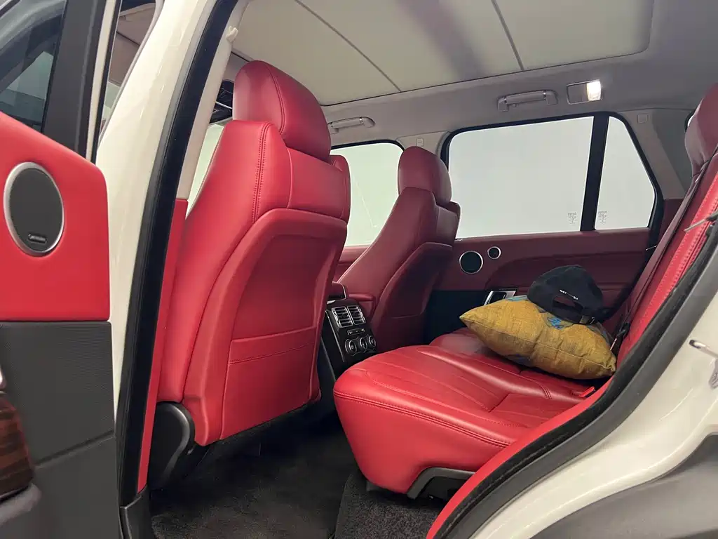 Land Rover Range Rover — миниатюра 9