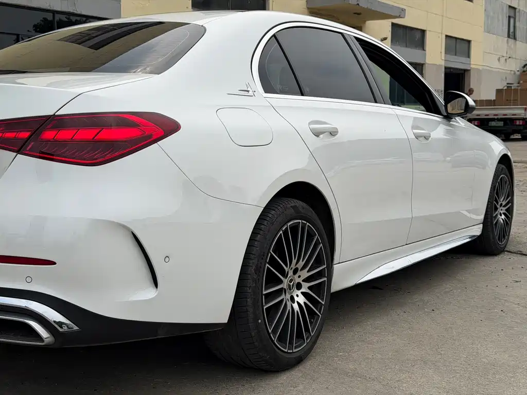 Mercedes-Benz C-Class — миниатюра 14