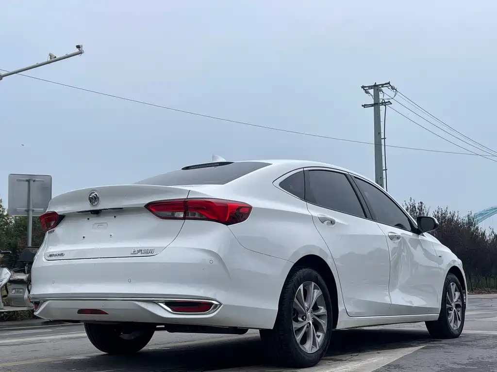 Buick Verano — миниатюра 7
