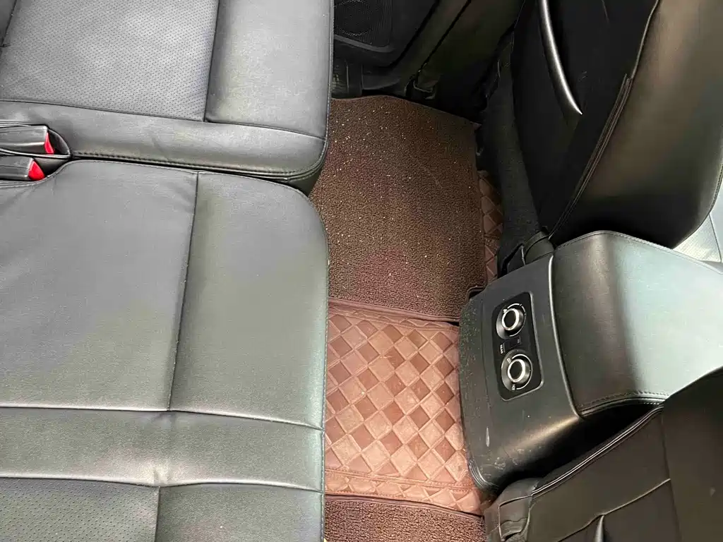 Mitsubishi Pajero (Import) — миниатюра 21