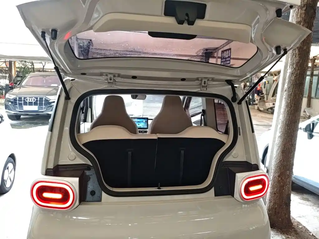 Wuling MINIEV — миниатюра 19