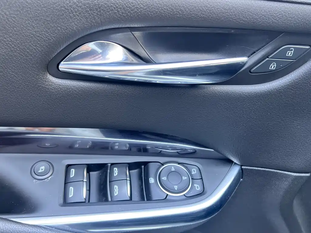 Cadillac XT4 — миниатюра 9