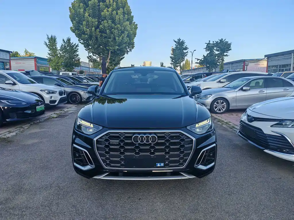 Audi Q5L — миниатюра 2