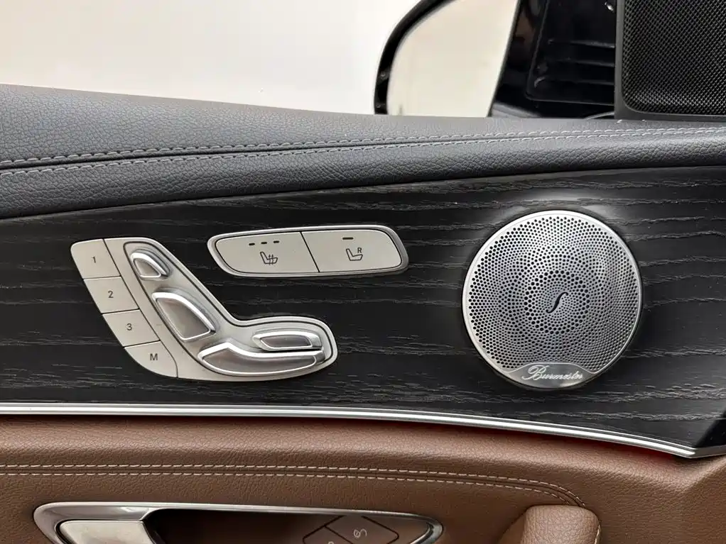 Mercedes-Benz E-Class — миниатюра 15