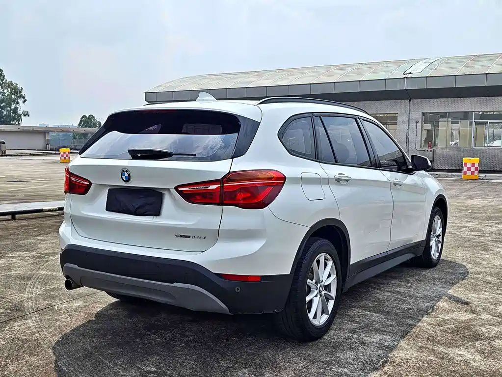 BMW X1 — миниатюра 14