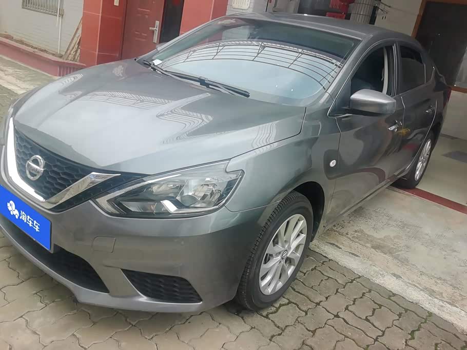 Nissan Sylphy 1.6 л 2025 г. Серебристо-серый, пробег 9300 км