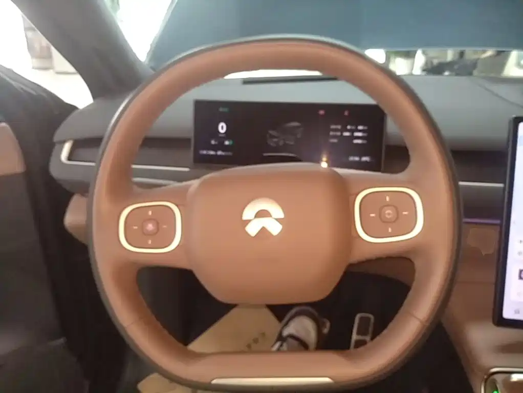 NIO ES8 — миниатюра 11