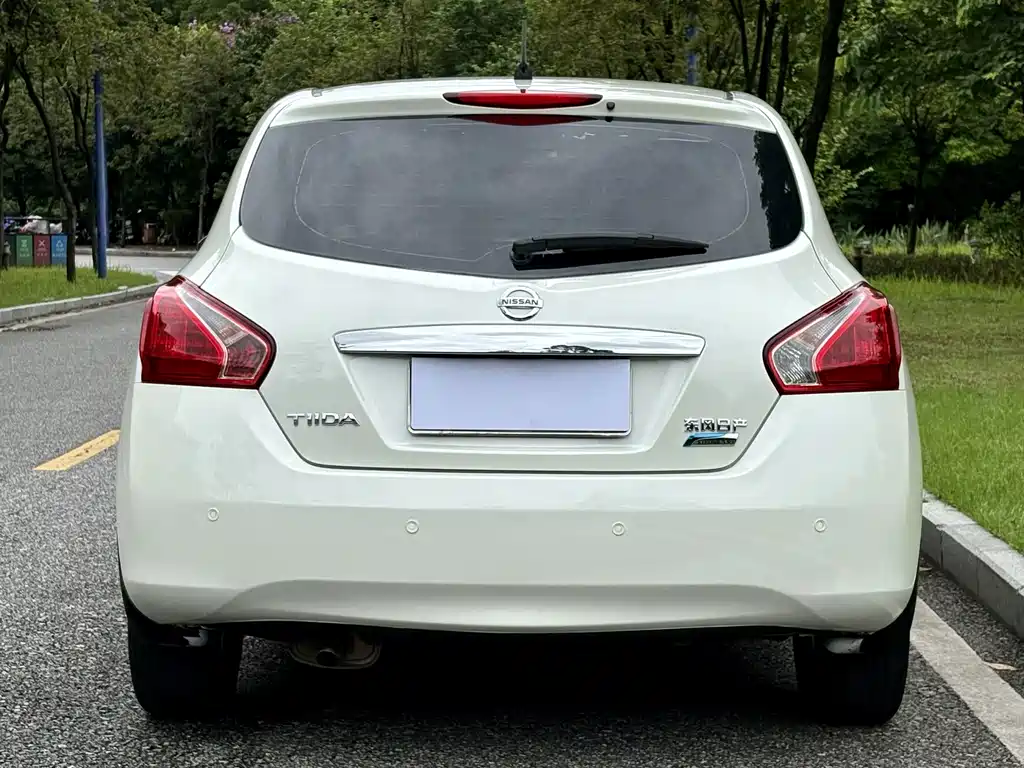 Nissan Tiida — миниатюра 5