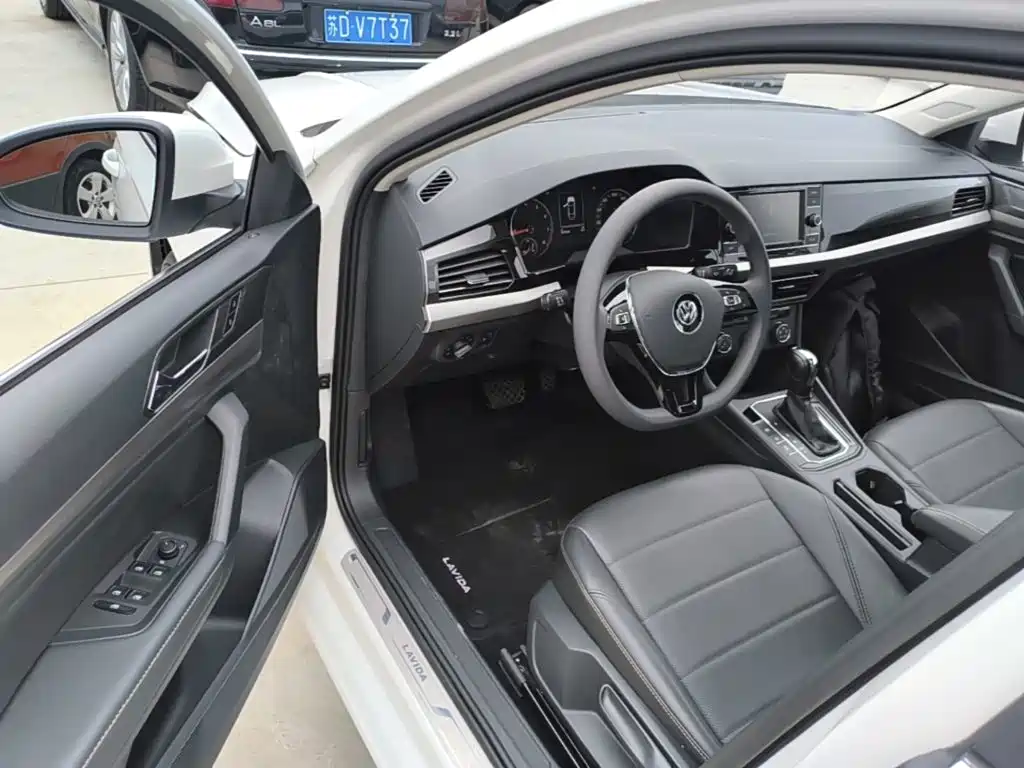 Volkswagen Lavida — миниатюра 16