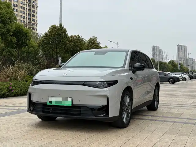 2025 Leapmotor C10