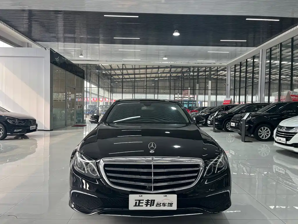 Mercedes-Benz E-Class — миниатюра 2