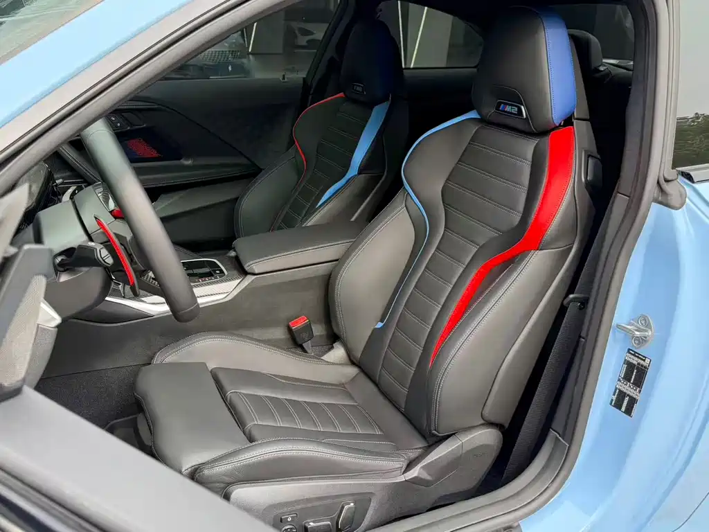 BMW M2 — миниатюра 8