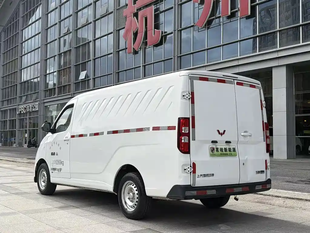 Wuling Yangguang — миниатюра 7