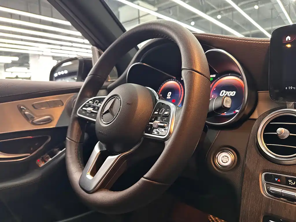 Mercedes-Benz GLC — миниатюра 14