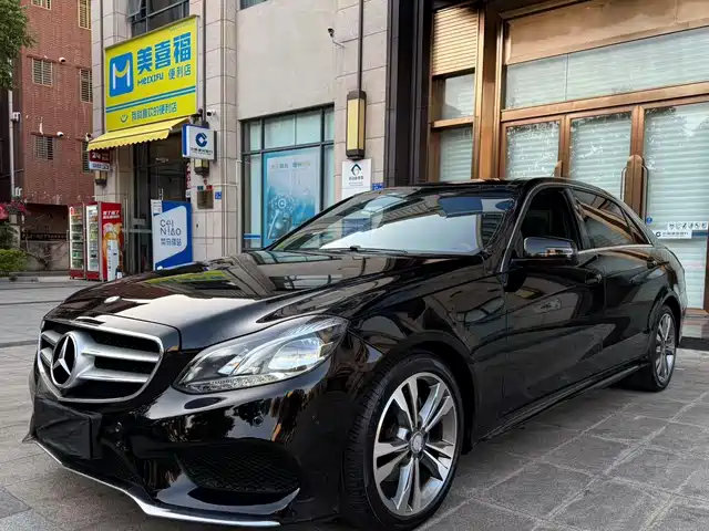 MERCEDES-BENZ E CLASS