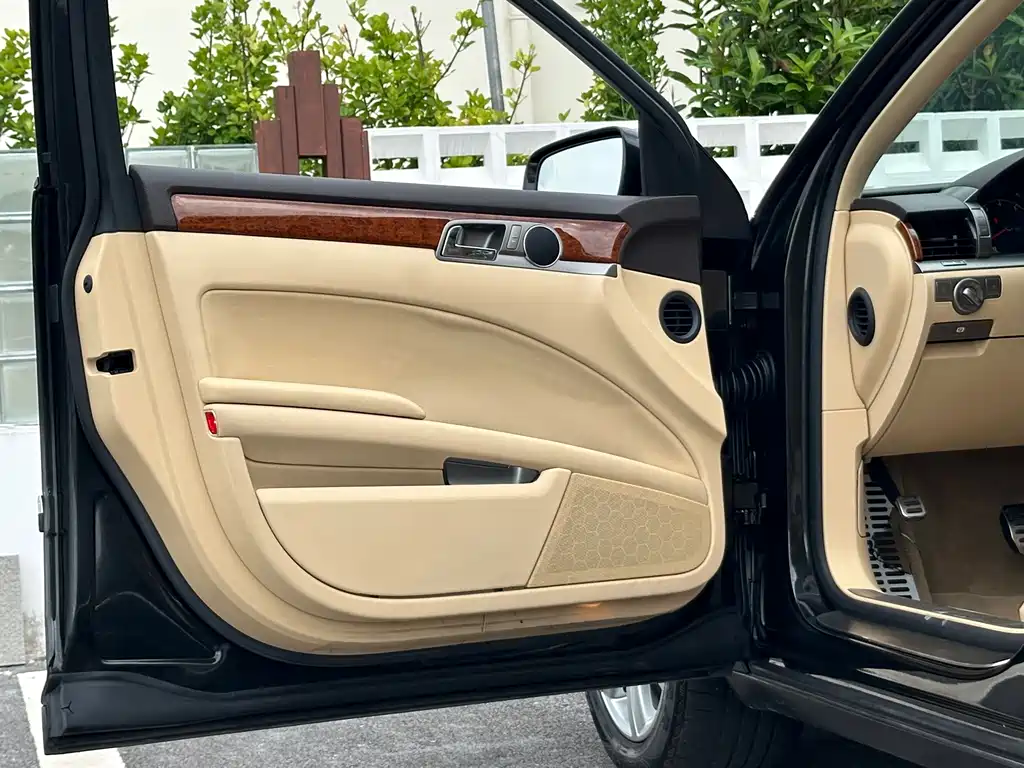 Volkswagen Phaeton — миниатюра 18