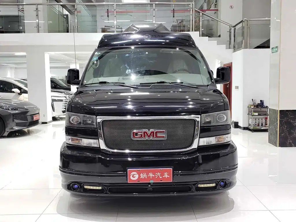 GMC Savana 6.0L LWB Leader Edition, фото 2