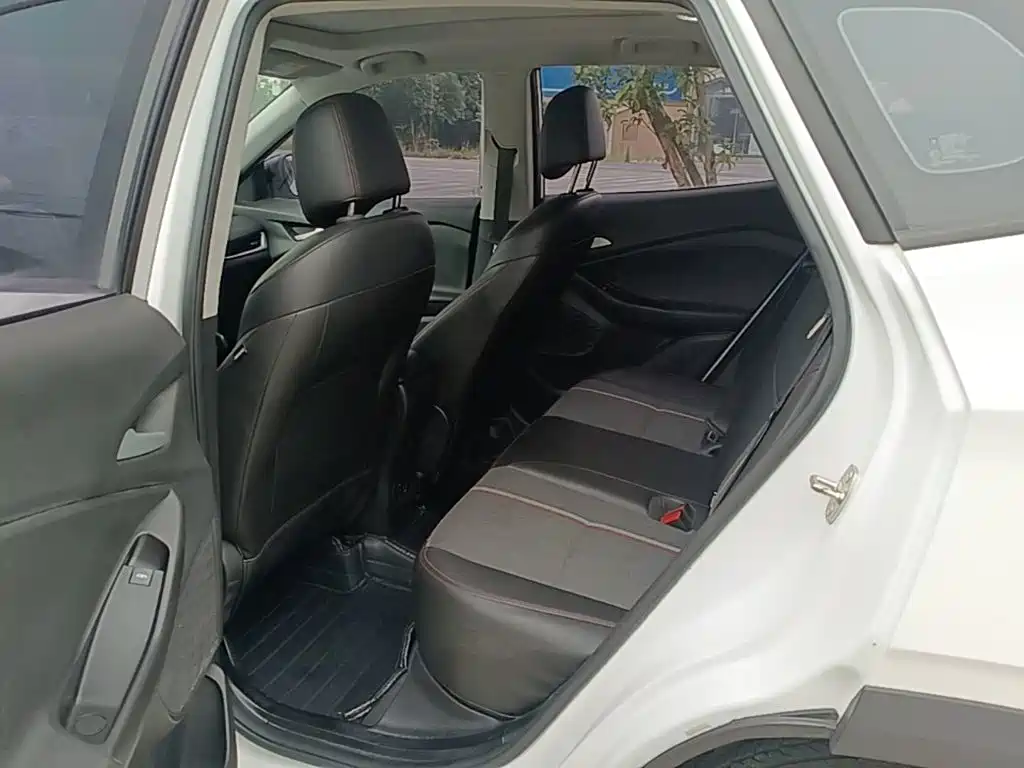 Chevrolet Trax — миниатюра 17