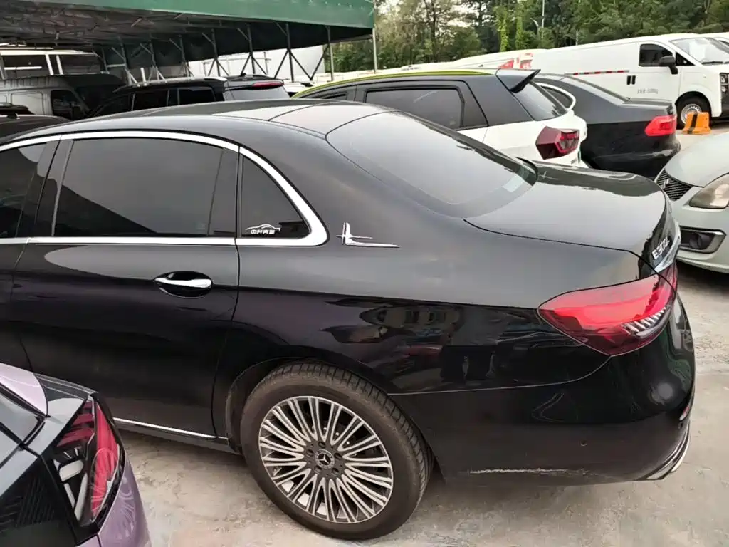 Mercedes-Benz E-Class — миниатюра 5