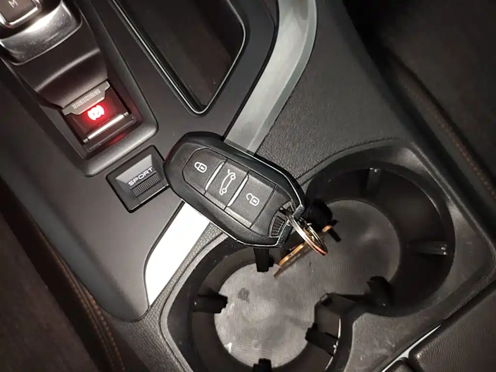 Peugeot 5008 — миниатюра 9
