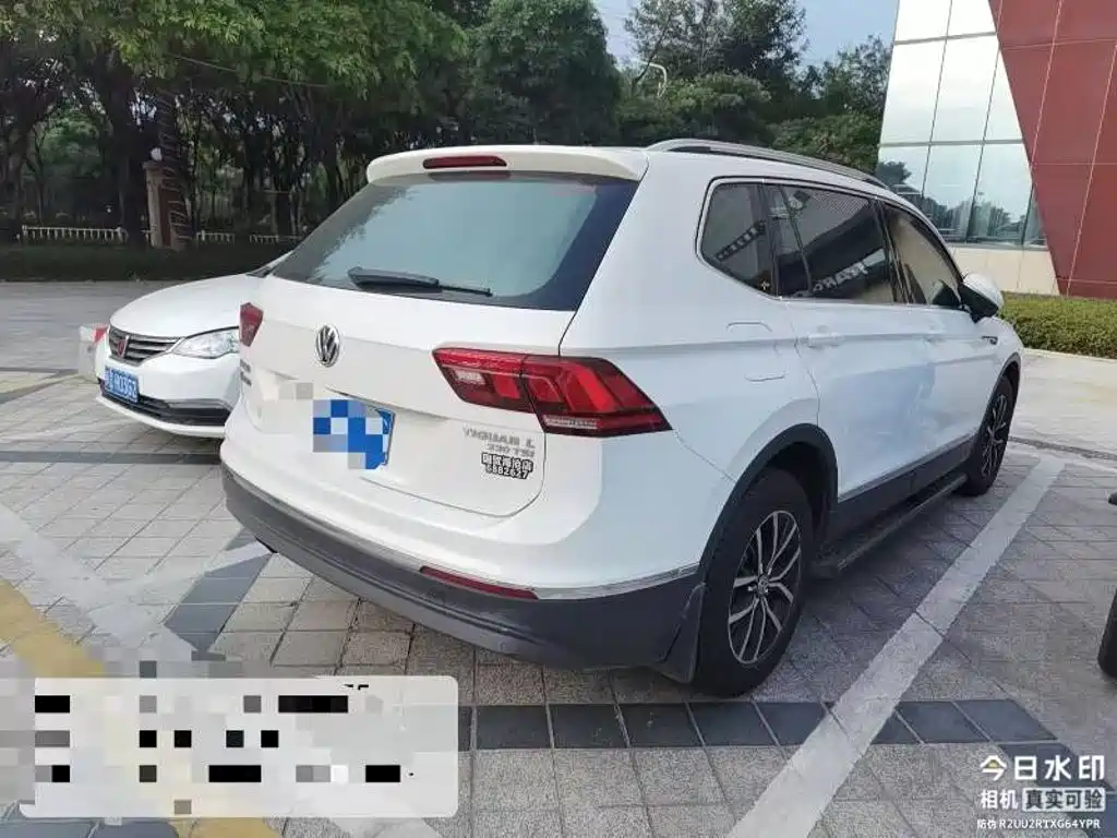 Volkswagen Tiguan L — миниатюра 3