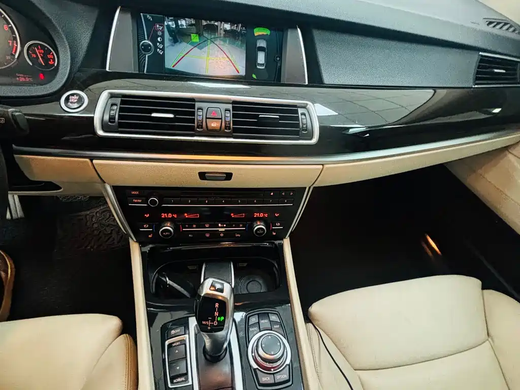 BMW 5 Series GT — миниатюра 14