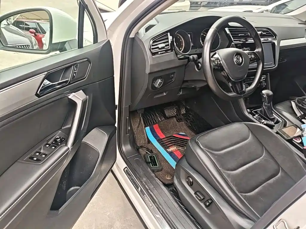 Volkswagen Tiguan L — миниатюра 16