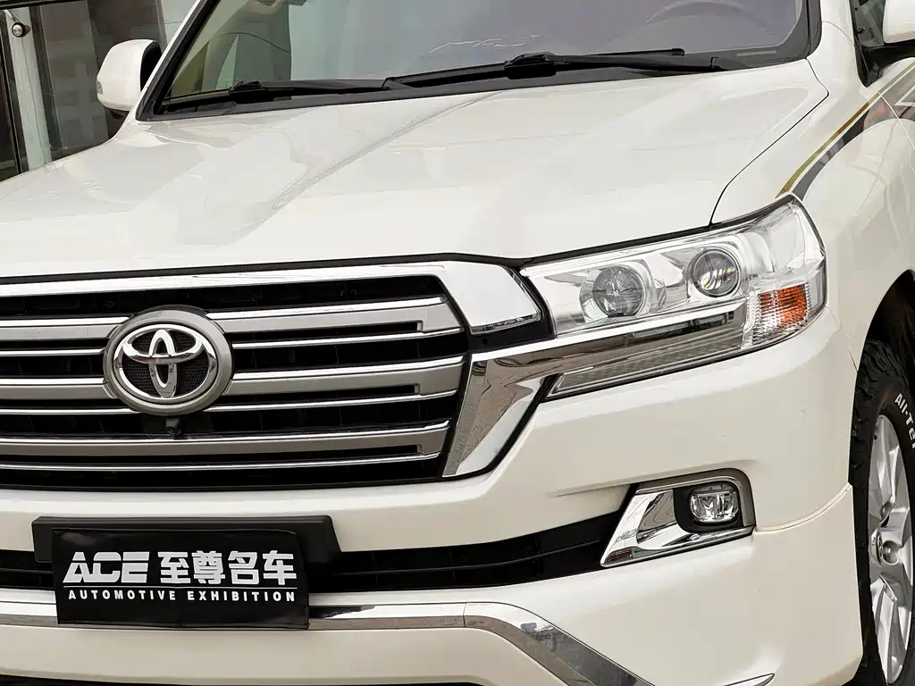 Toyota Land Cruiser — миниатюра 7