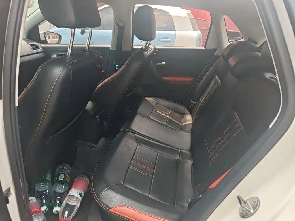 Volkswagen Polo — миниатюра 13