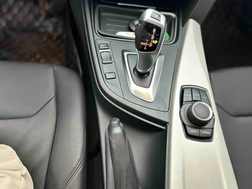 BMW 3 Series — миниатюра 6