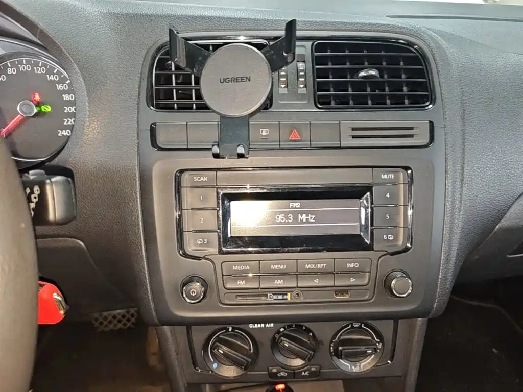 Volkswagen Polo — миниатюра 13