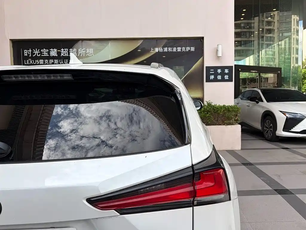 Lexus NX — миниатюра 12