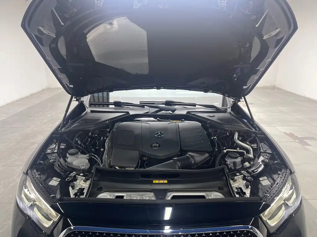 Mercedes-Benz E-Class (Import) — миниатюра 9