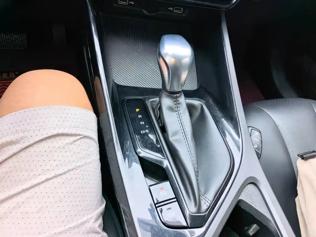 Roewe i5 — миниатюра 14