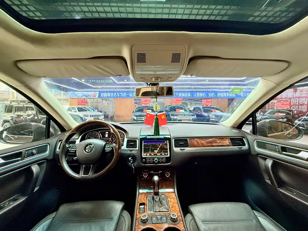 Volkswagen Touareg — миниатюра 11