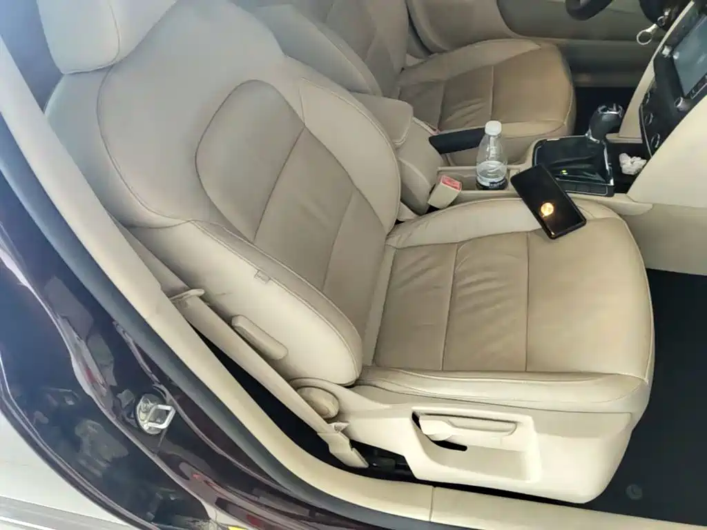 Skoda Superb — миниатюра 25