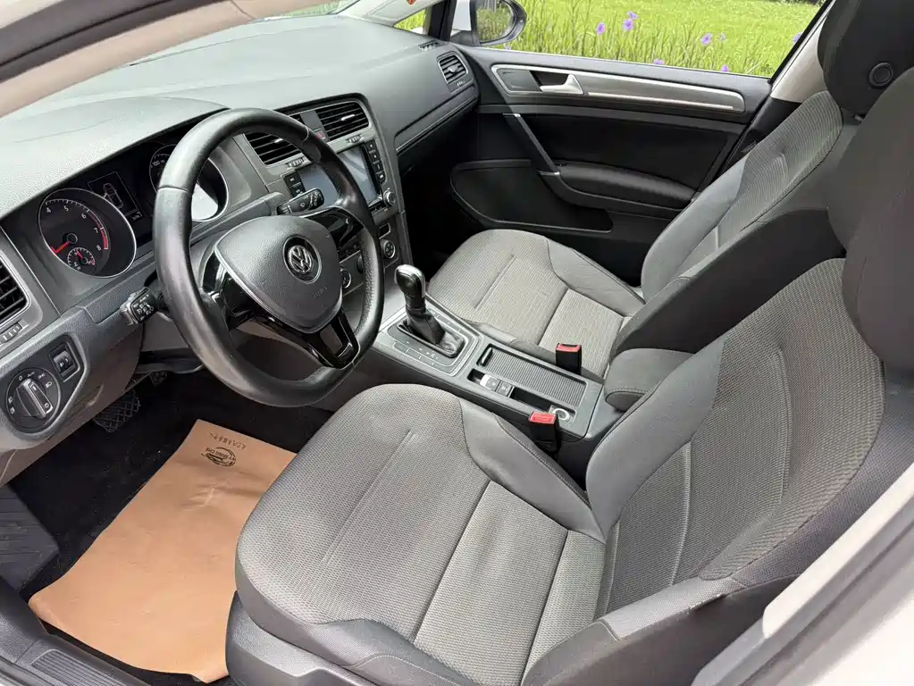 Volkswagen Golf — миниатюра 9