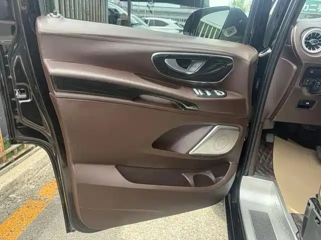 Mercedes-Benz Vito — миниатюра 19