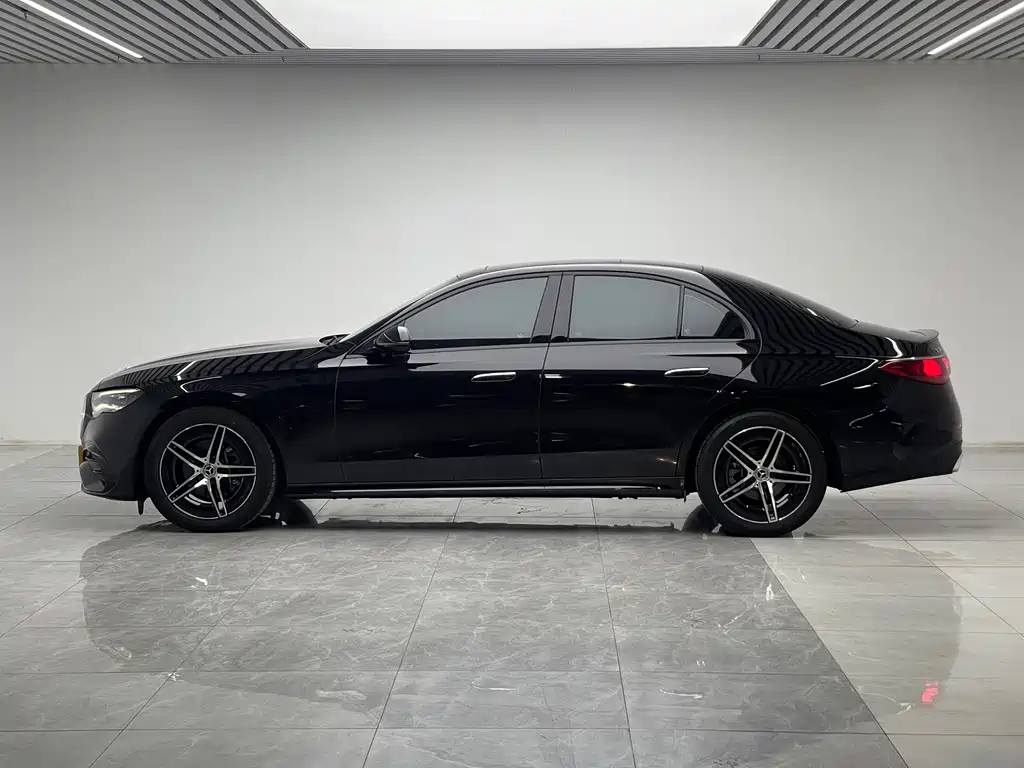 Mercedes-Benz E-Class (Import) — миниатюра 7