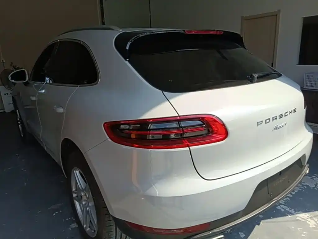 Porsche Macan — миниатюра 5