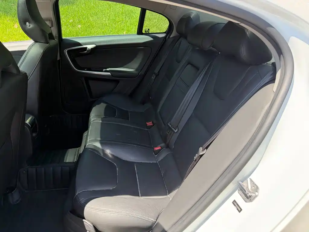 Volvo S60 — миниатюра 12