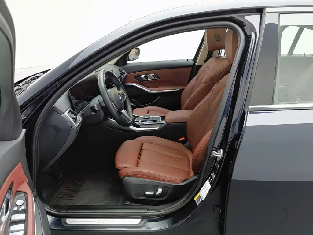 BMW i3 2022 eDrive 35 L