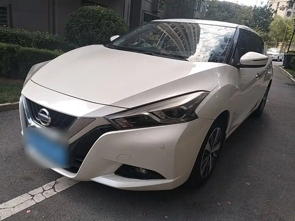 Nissan Bluebird — миниатюра 2