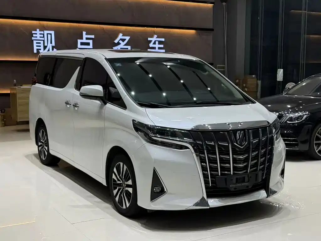Toyota Alphard — миниатюра 2