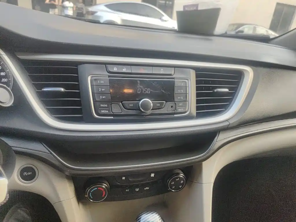 Buick Excelle — миниатюра 10