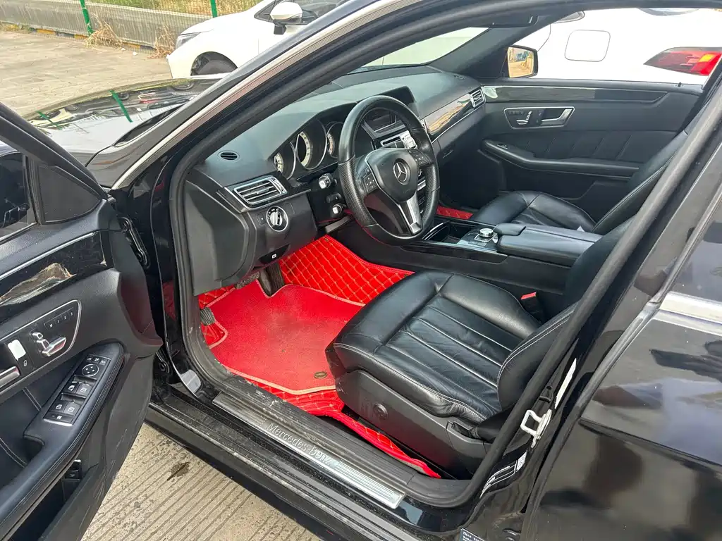 Mercedes-Benz E-Class — миниатюра 5