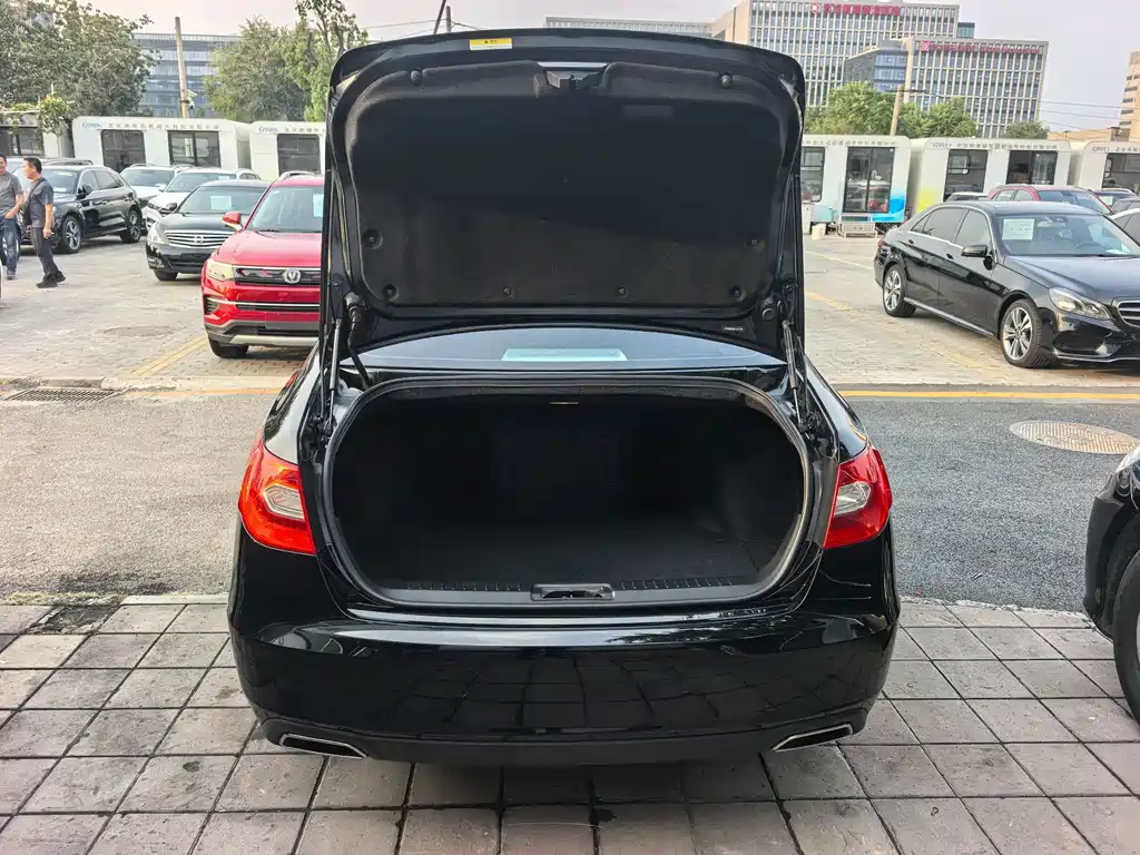 Hongqi Hongqi H7 — миниатюра 15