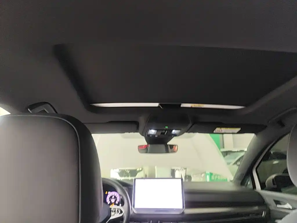 Volkswagen Golf — миниатюра 18